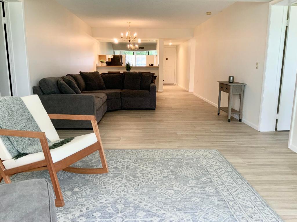 6133 Balboa Circle 103