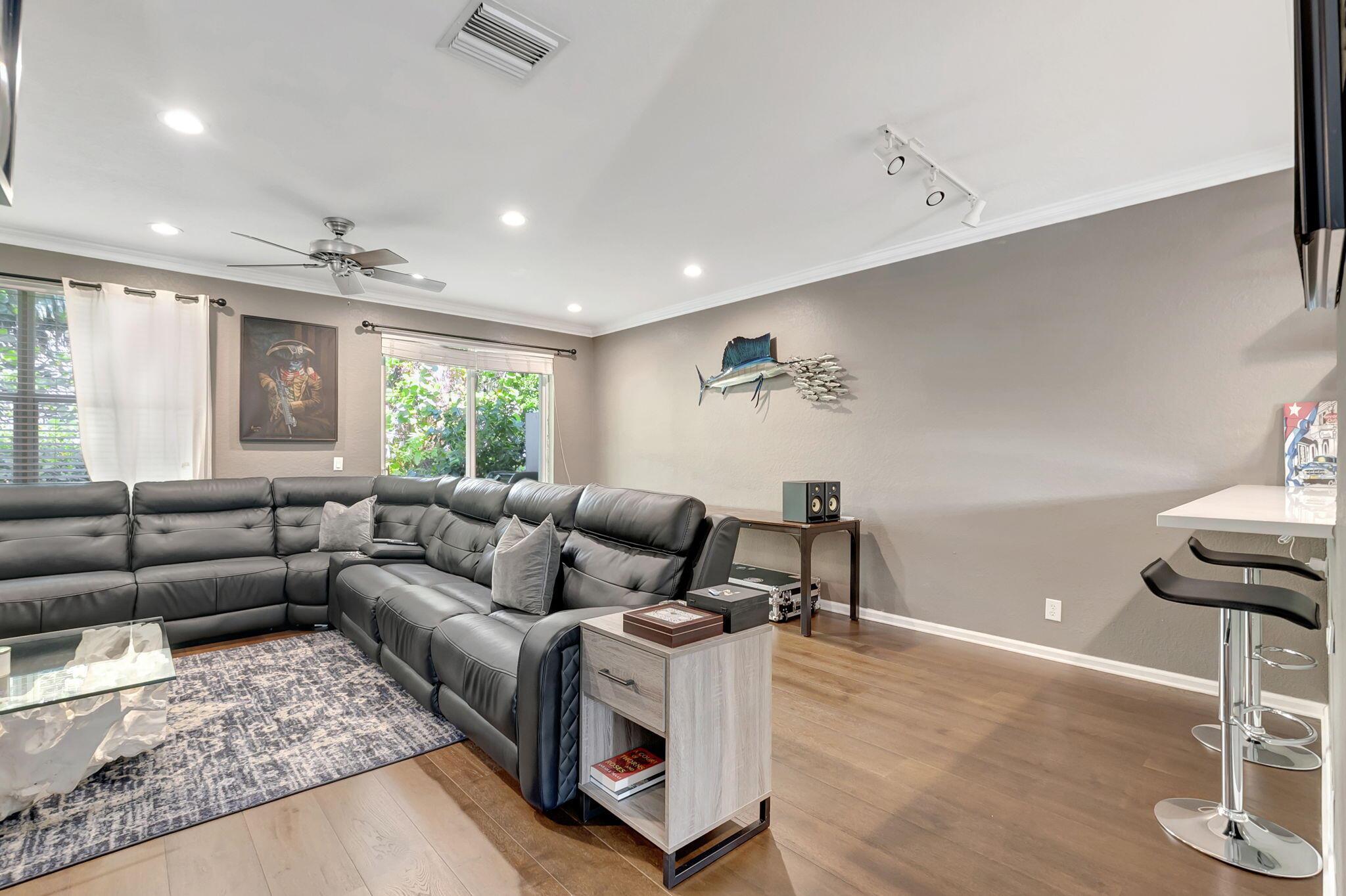 16089 Poppy Seed Circle 2007