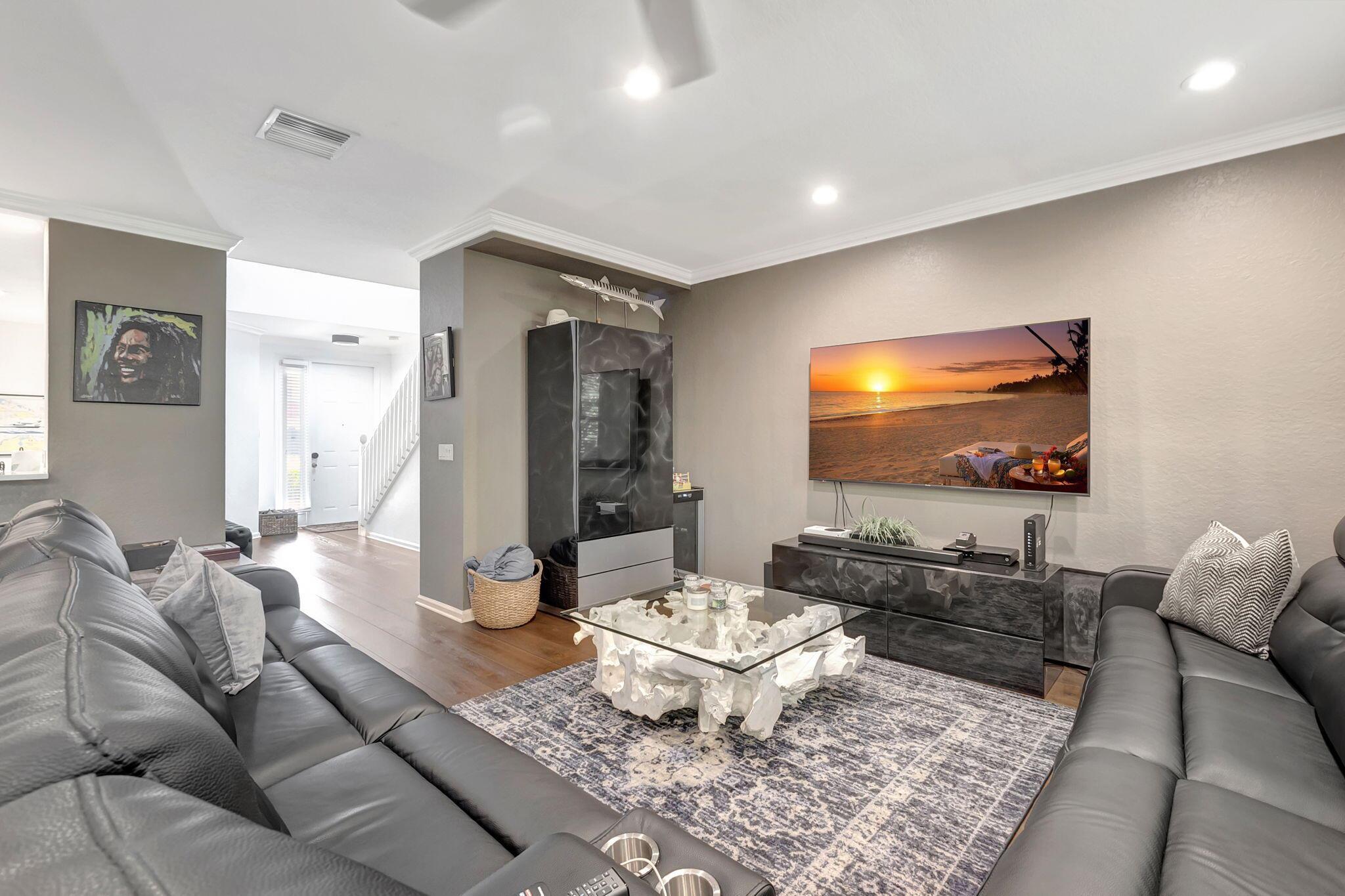 16089 Poppy Seed Circle 2007