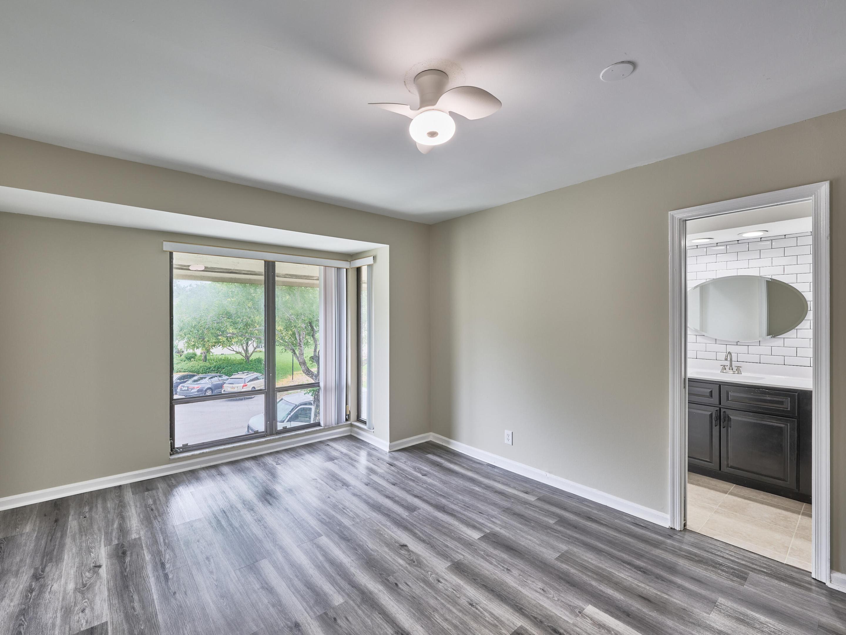 6040 Glendale Drive