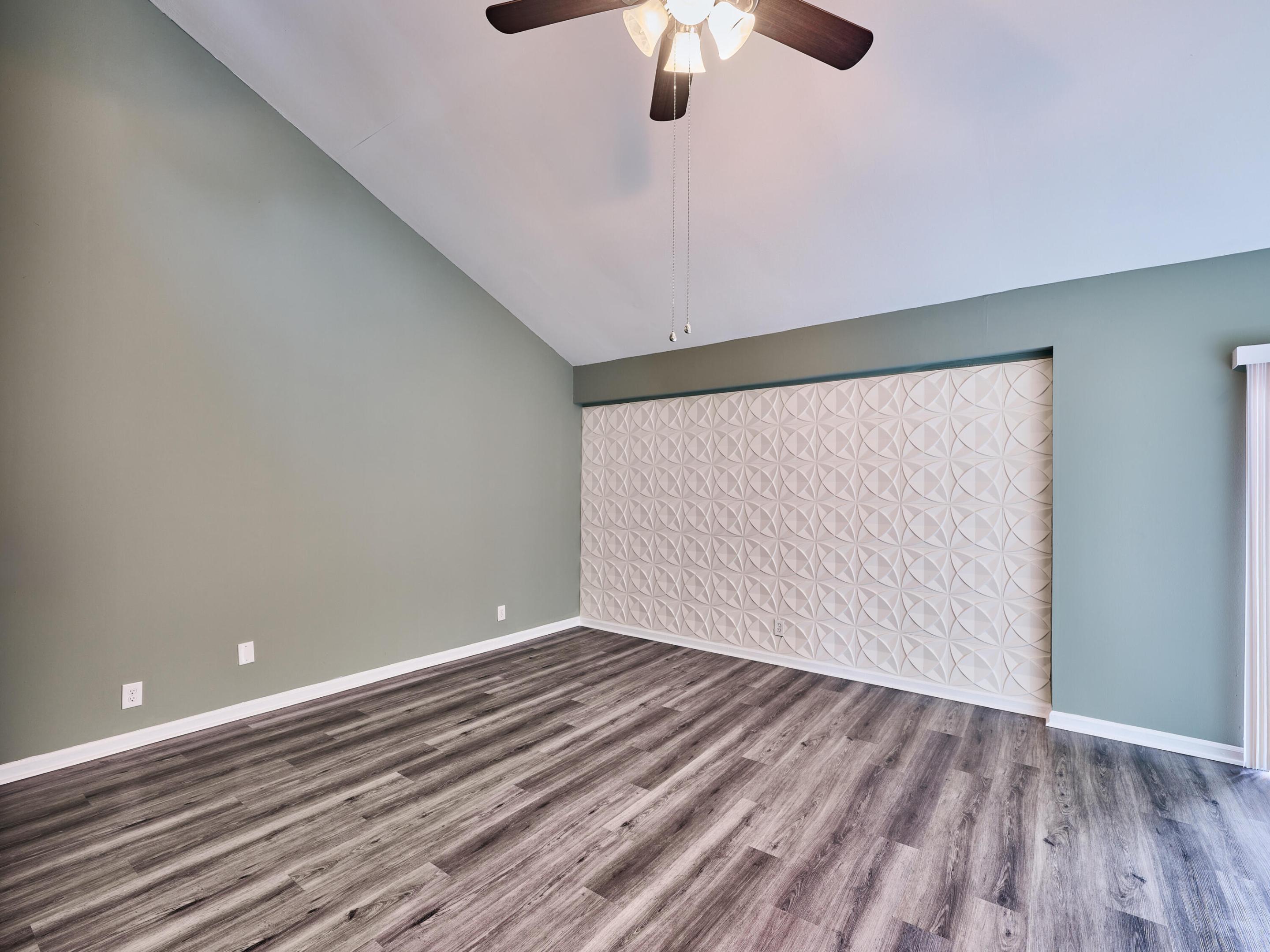 6040 Glendale Drive