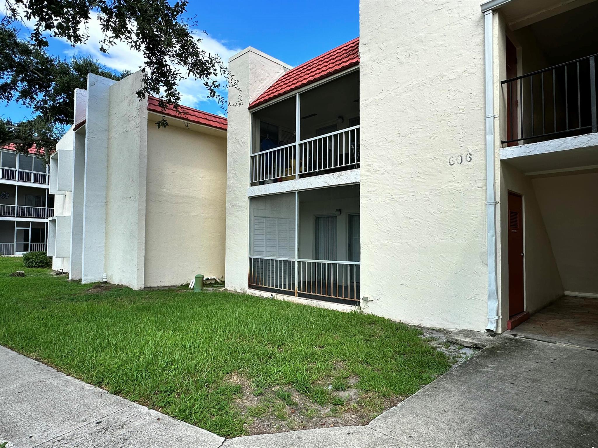 606 NW 13th Street 14