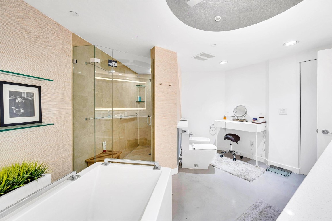 2845 NE 9th St Unit: 1101