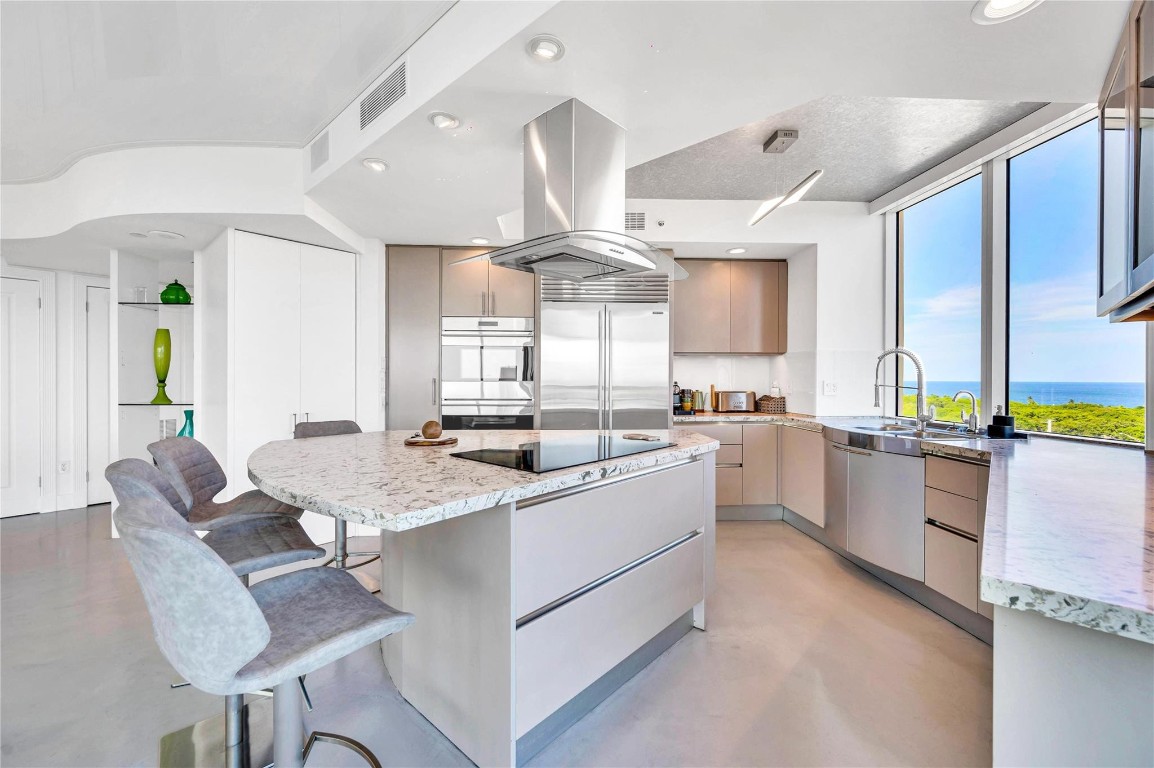 2845 NE 9th St Unit: 1101