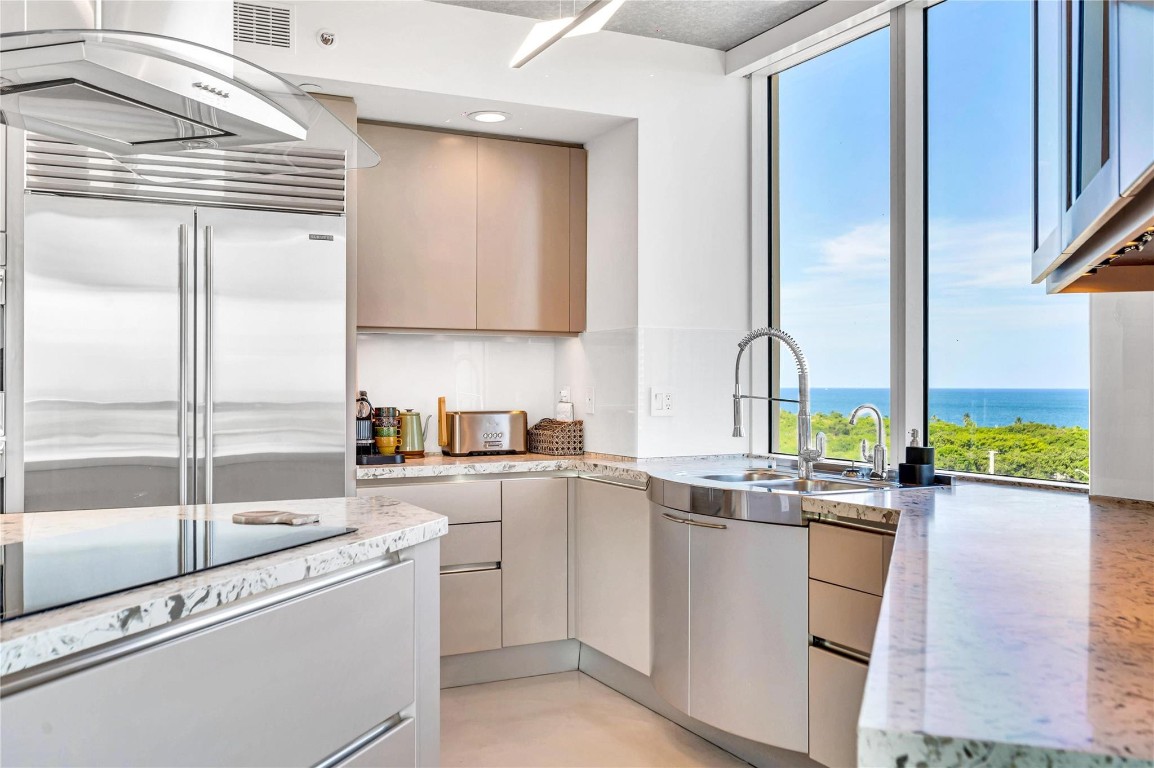 2845 NE 9th St Unit: 1101