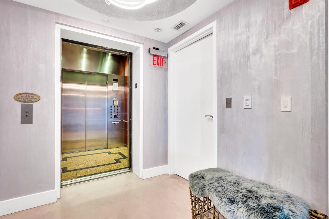 2845 NE 9th St Unit: 1101