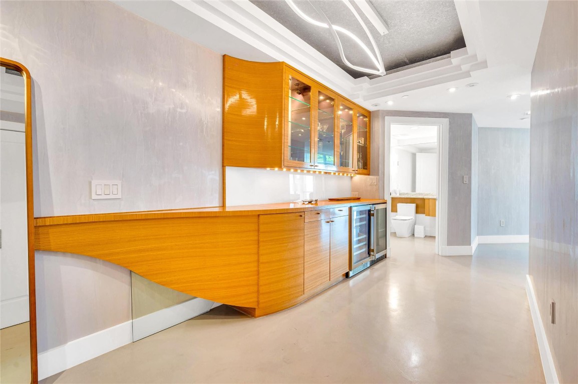 2845 NE 9th St Unit: 1101