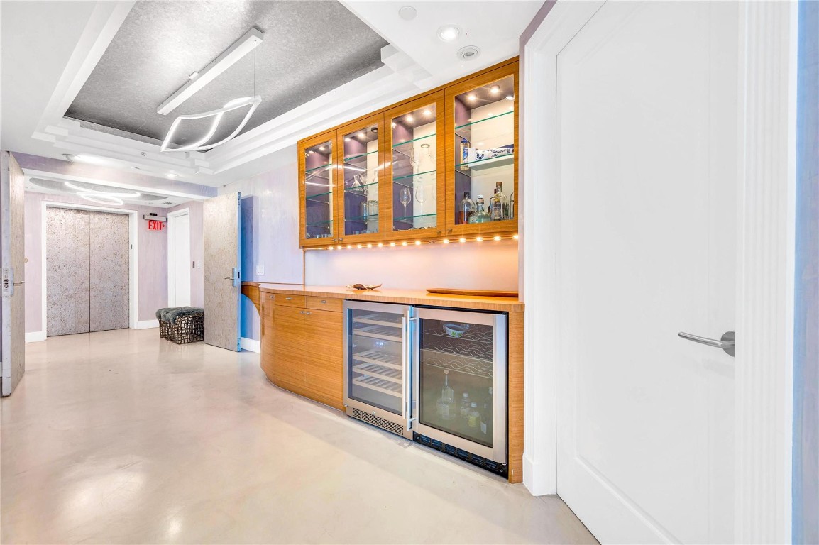 2845 NE 9th St Unit: 1101