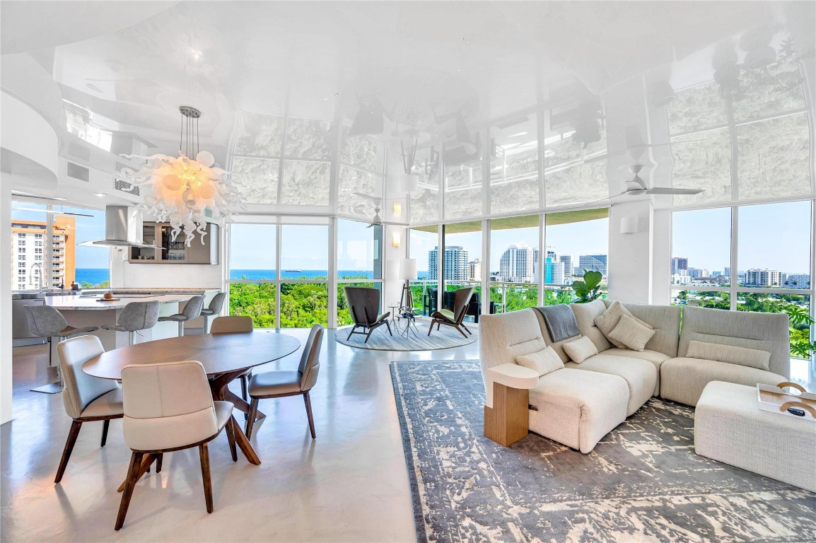 2845 NE 9th St Unit: 1101