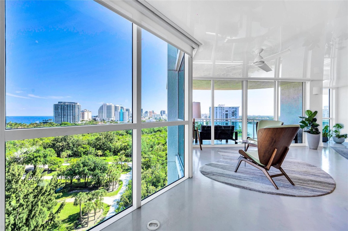 2845 NE 9th St Unit: 1101