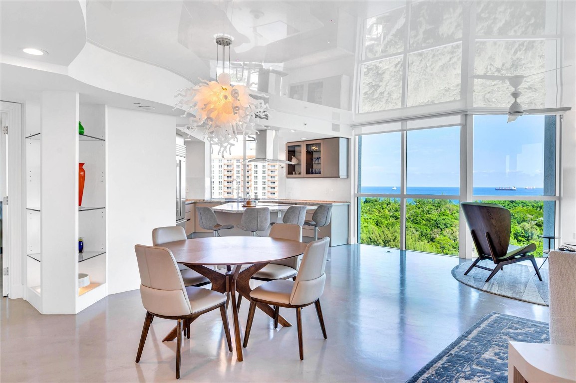 2845 NE 9th St Unit: 1101