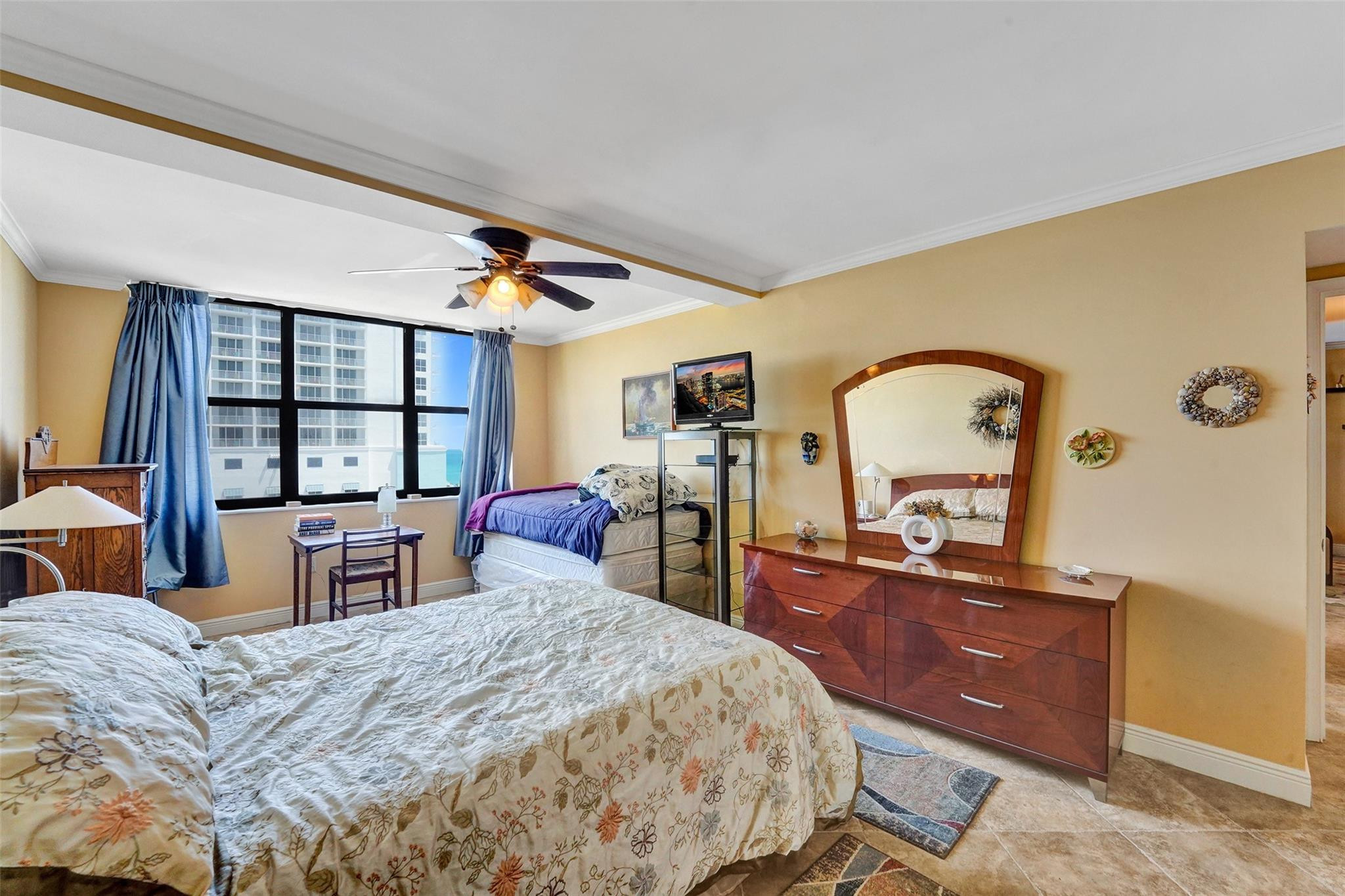 322 Buchanan St 1408