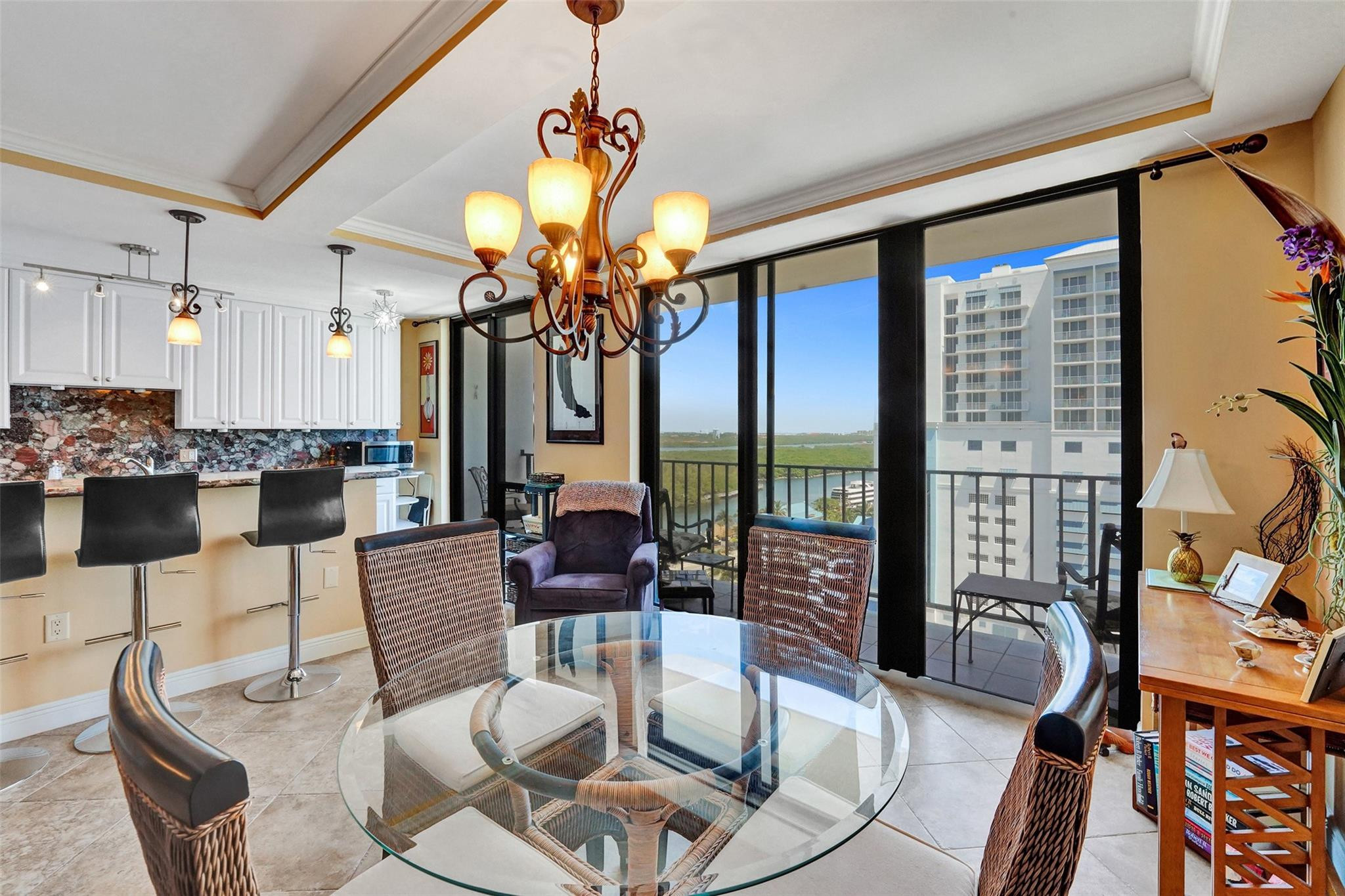 322 Buchanan St 1408