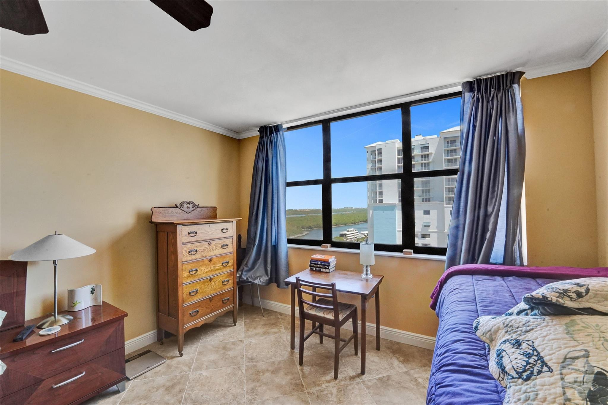 322 Buchanan St 1408