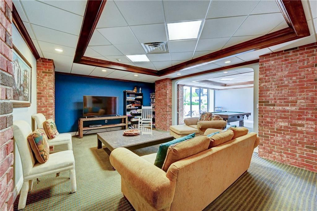322 Buchanan St 1408