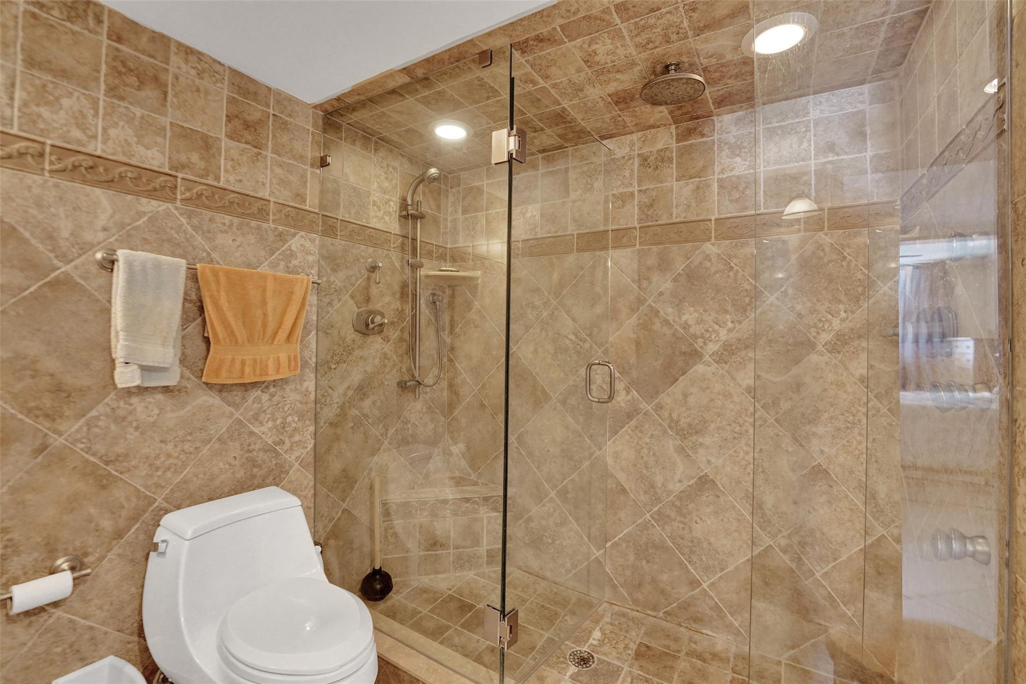 322 Buchanan St 1408