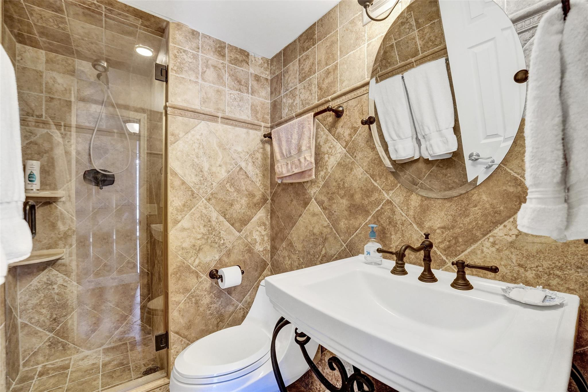 322 Buchanan St 1408