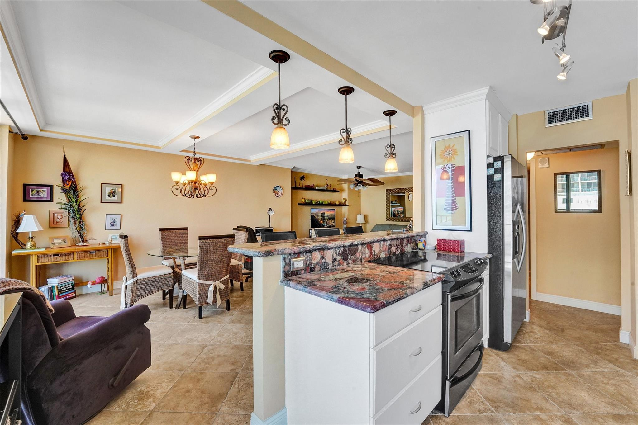 322 Buchanan St 1408