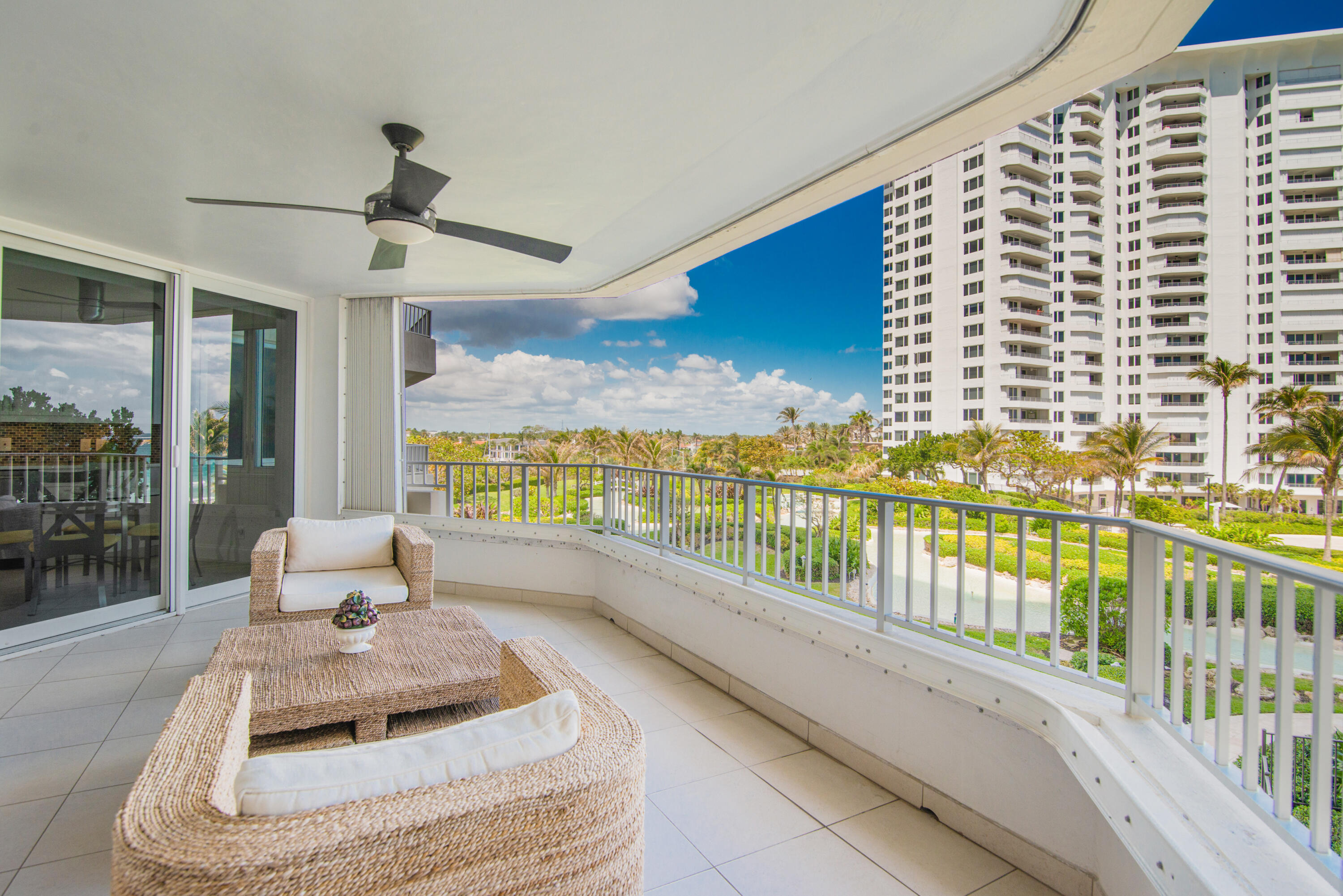 550 S Ocean Boulevard 405