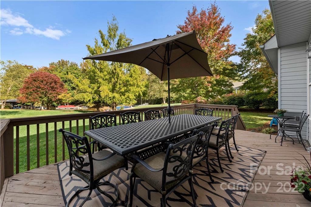 207 Castles Gate Drive