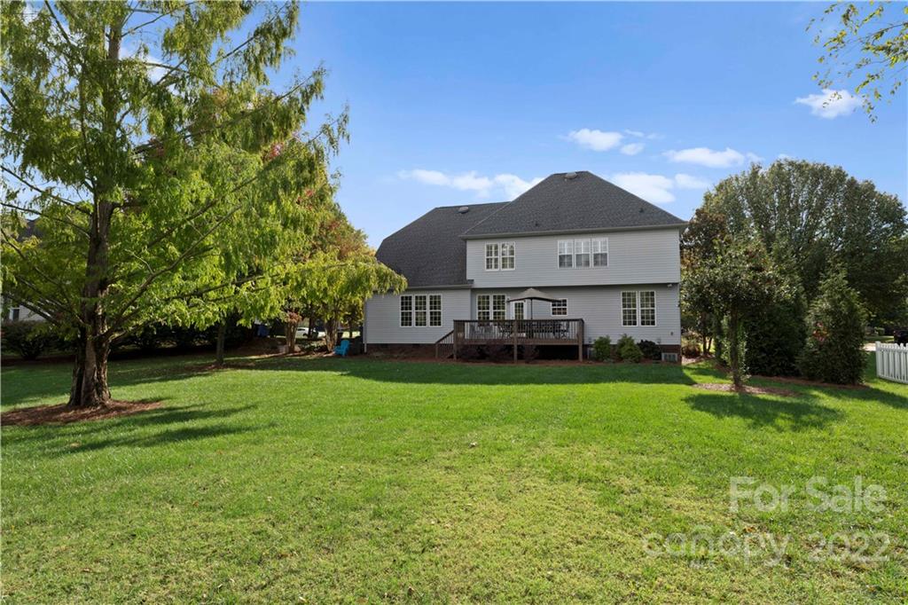207 Castles Gate Drive