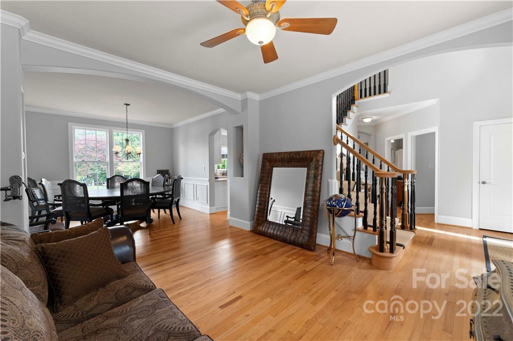 207 Castles Gate Drive