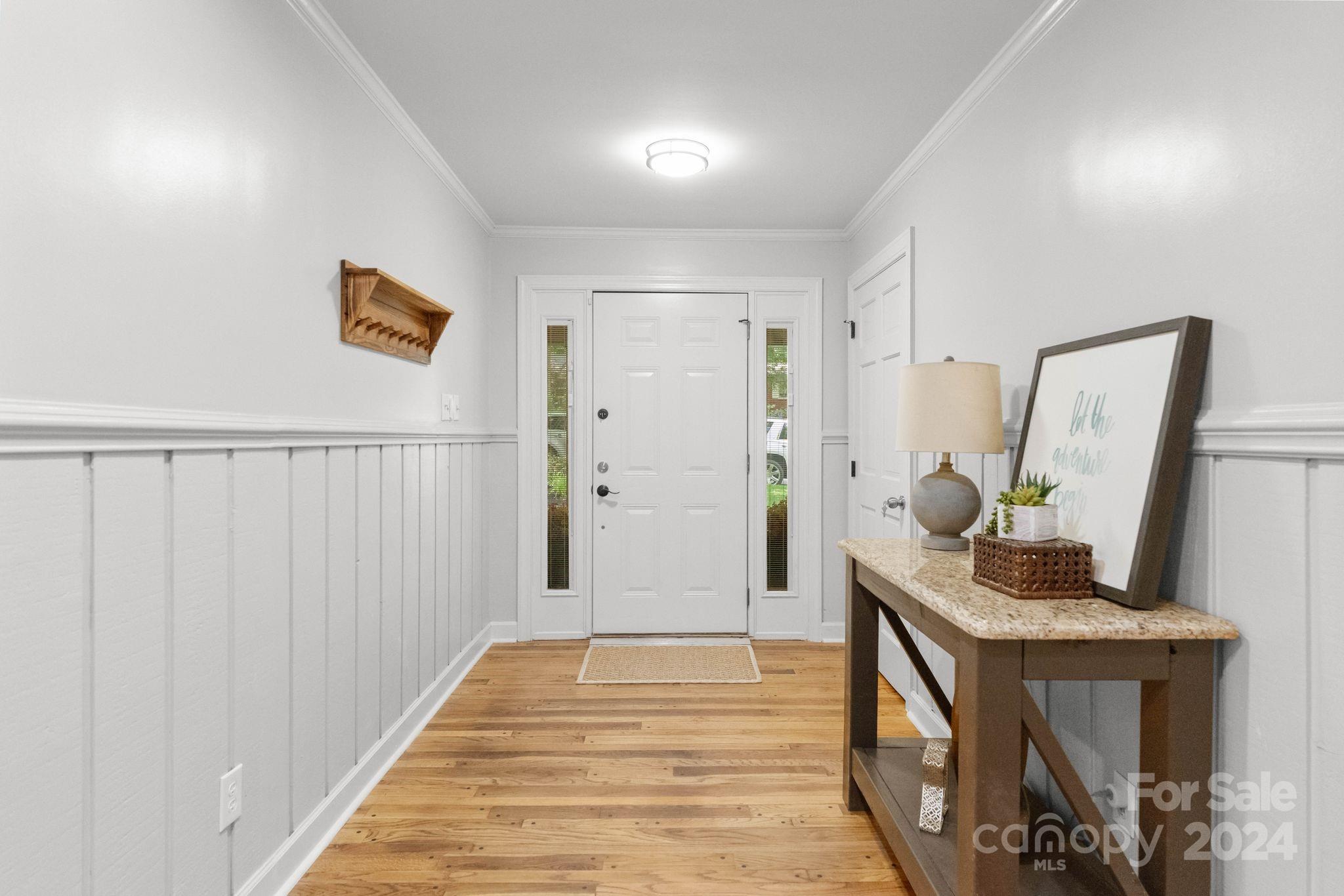340 N Oakwood Drive