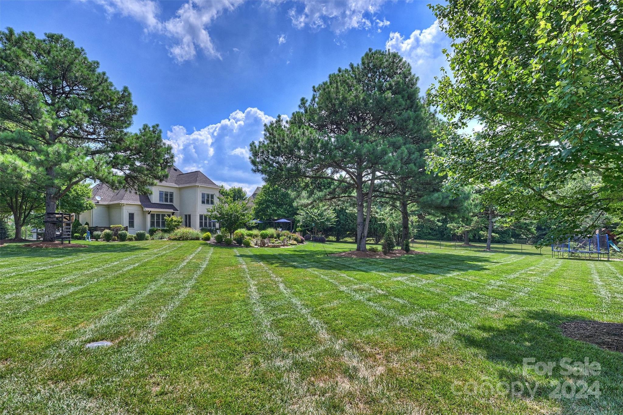 137 Cape Cod Way