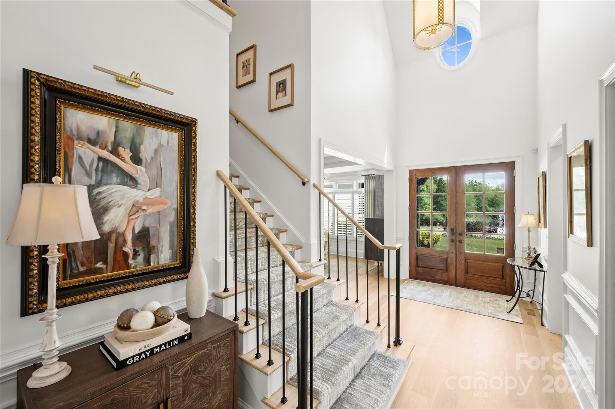 137 Cape Cod Way