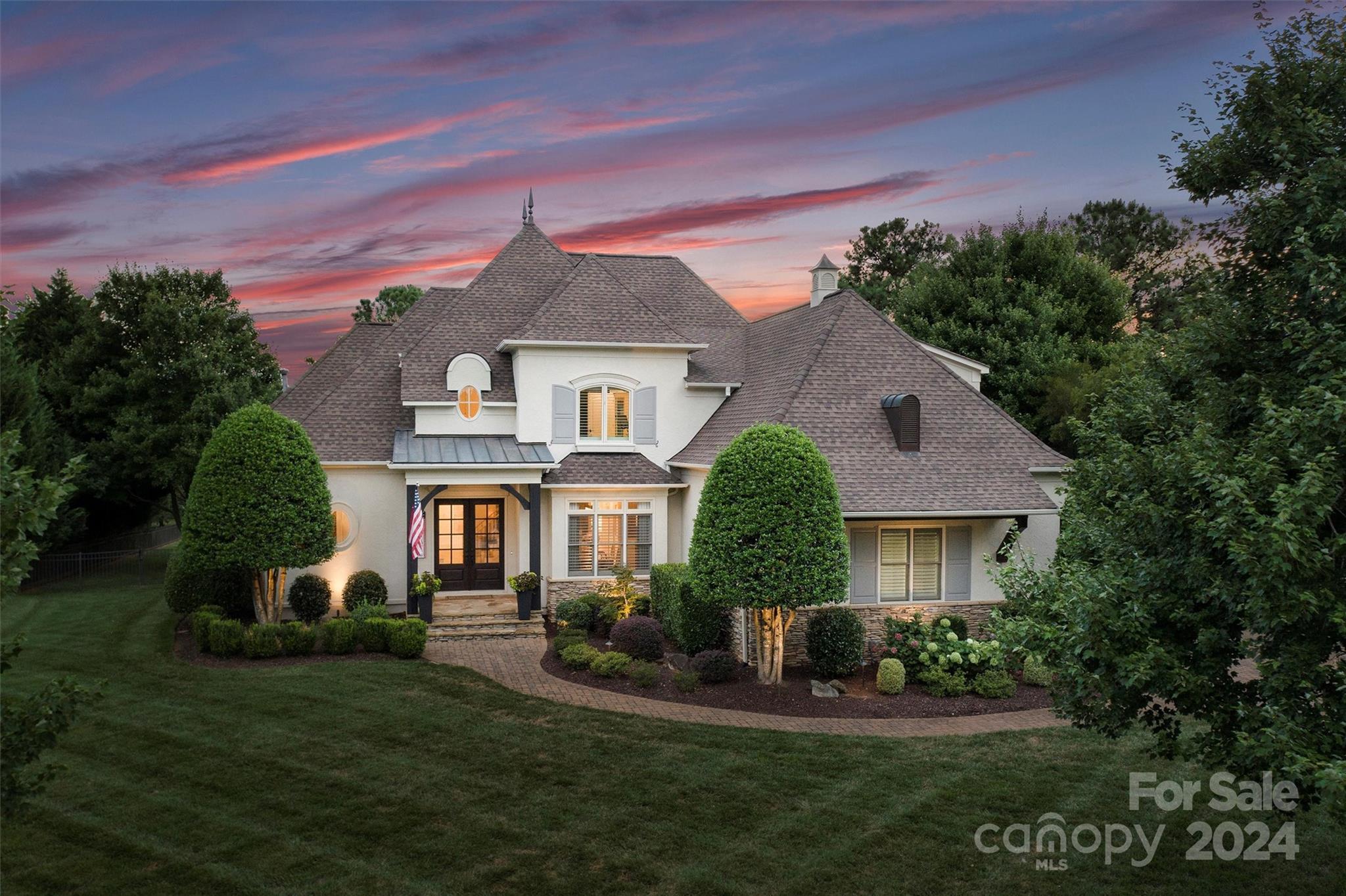 137 Cape Cod Way