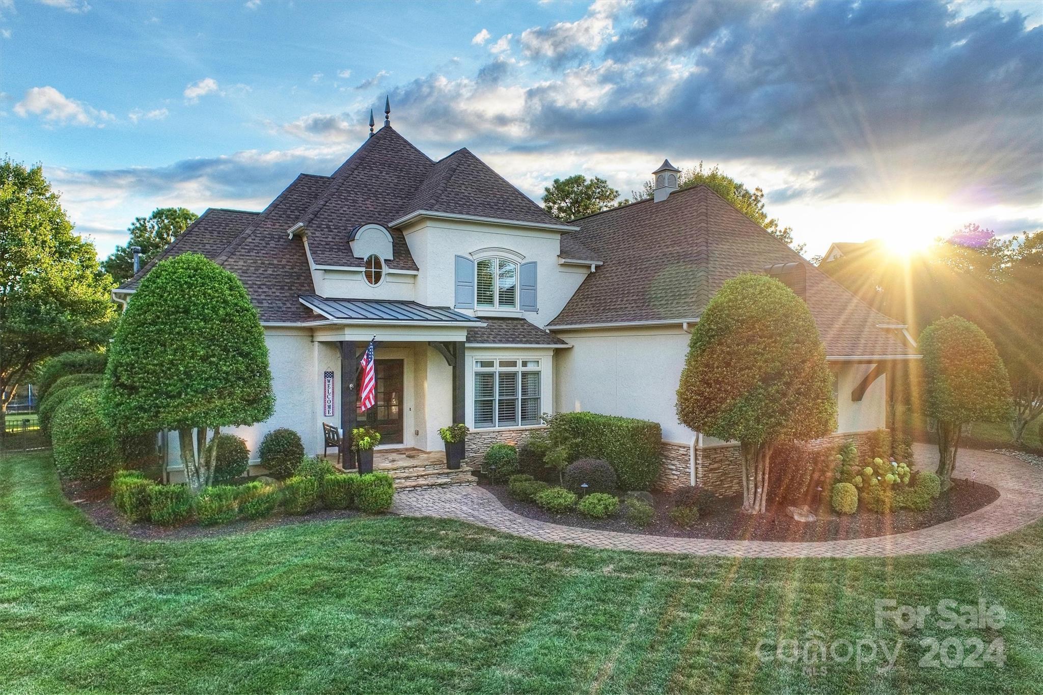137 Cape Cod Way