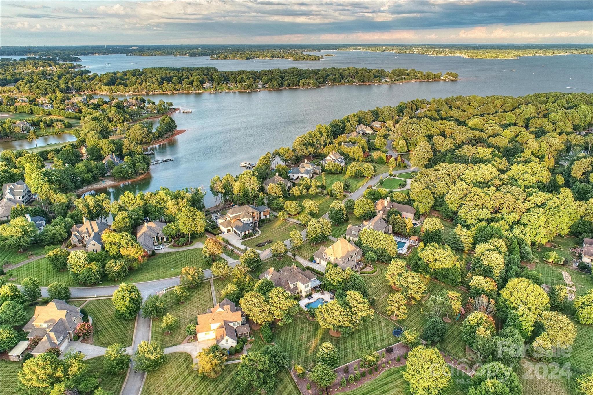 137 Cape Cod Way