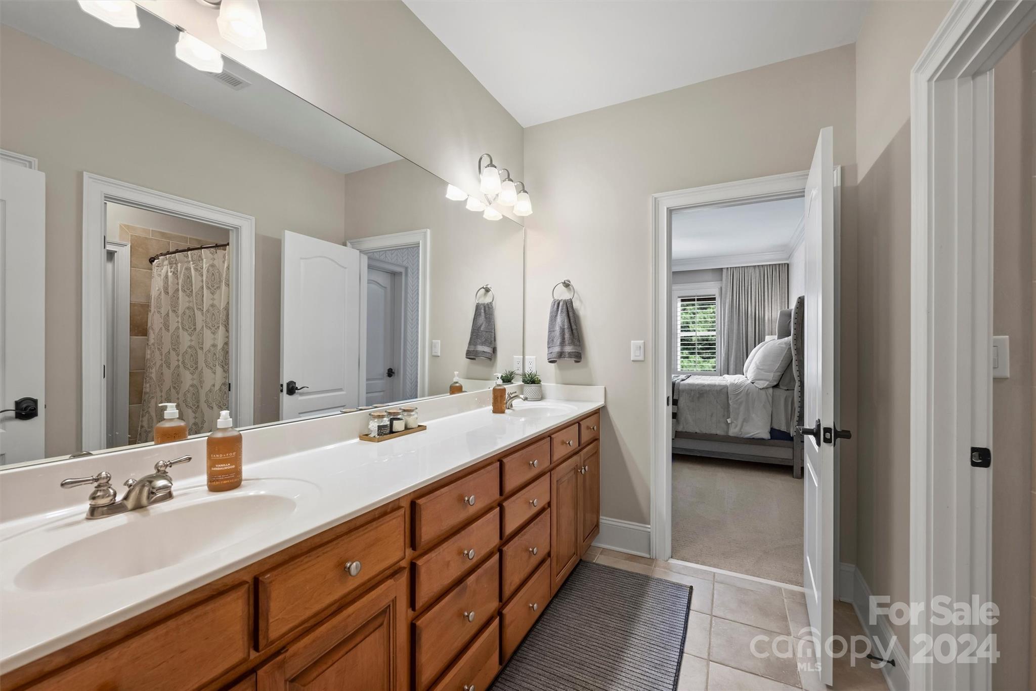137 Cape Cod Way