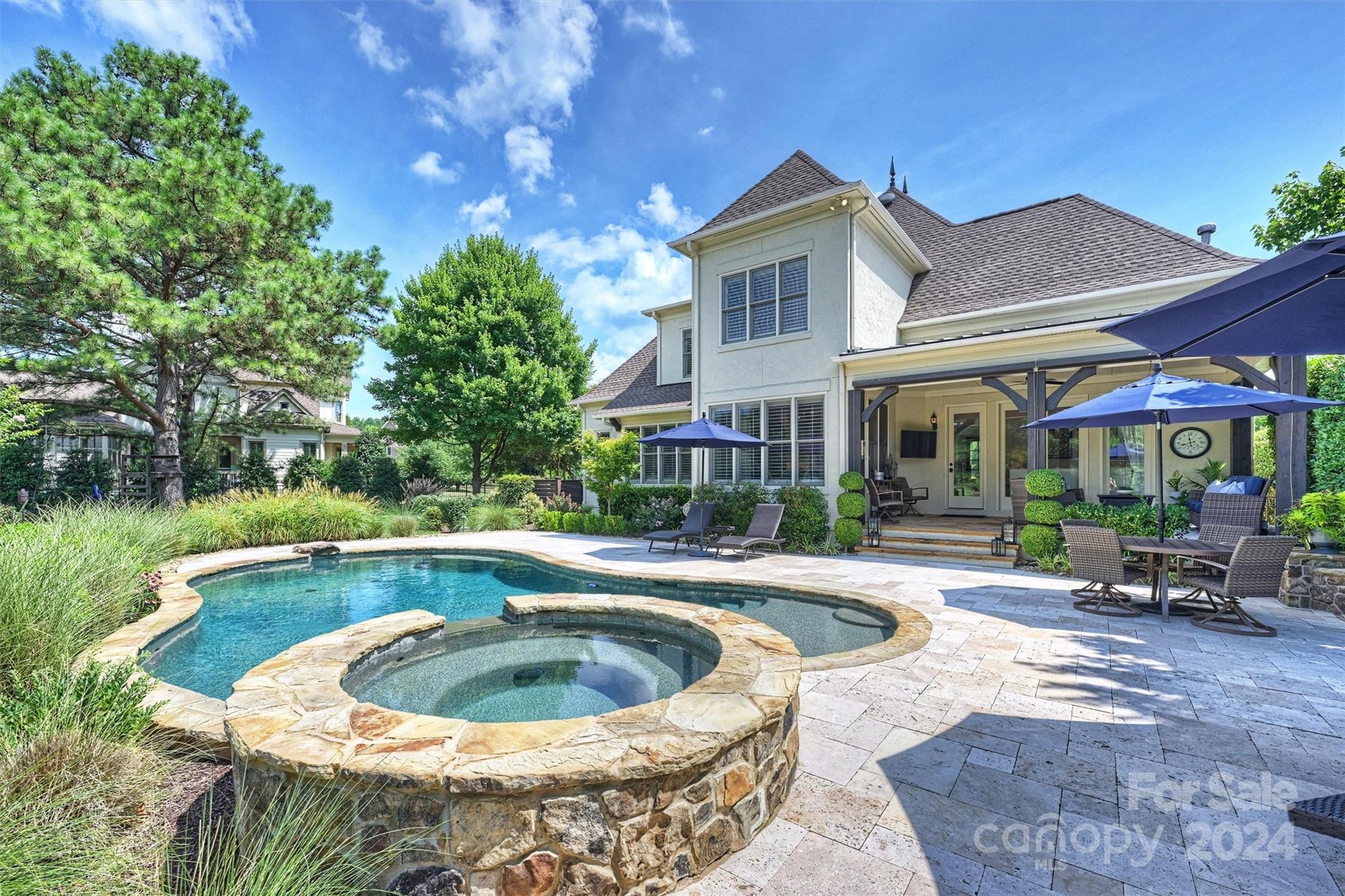 137 Cape Cod Way