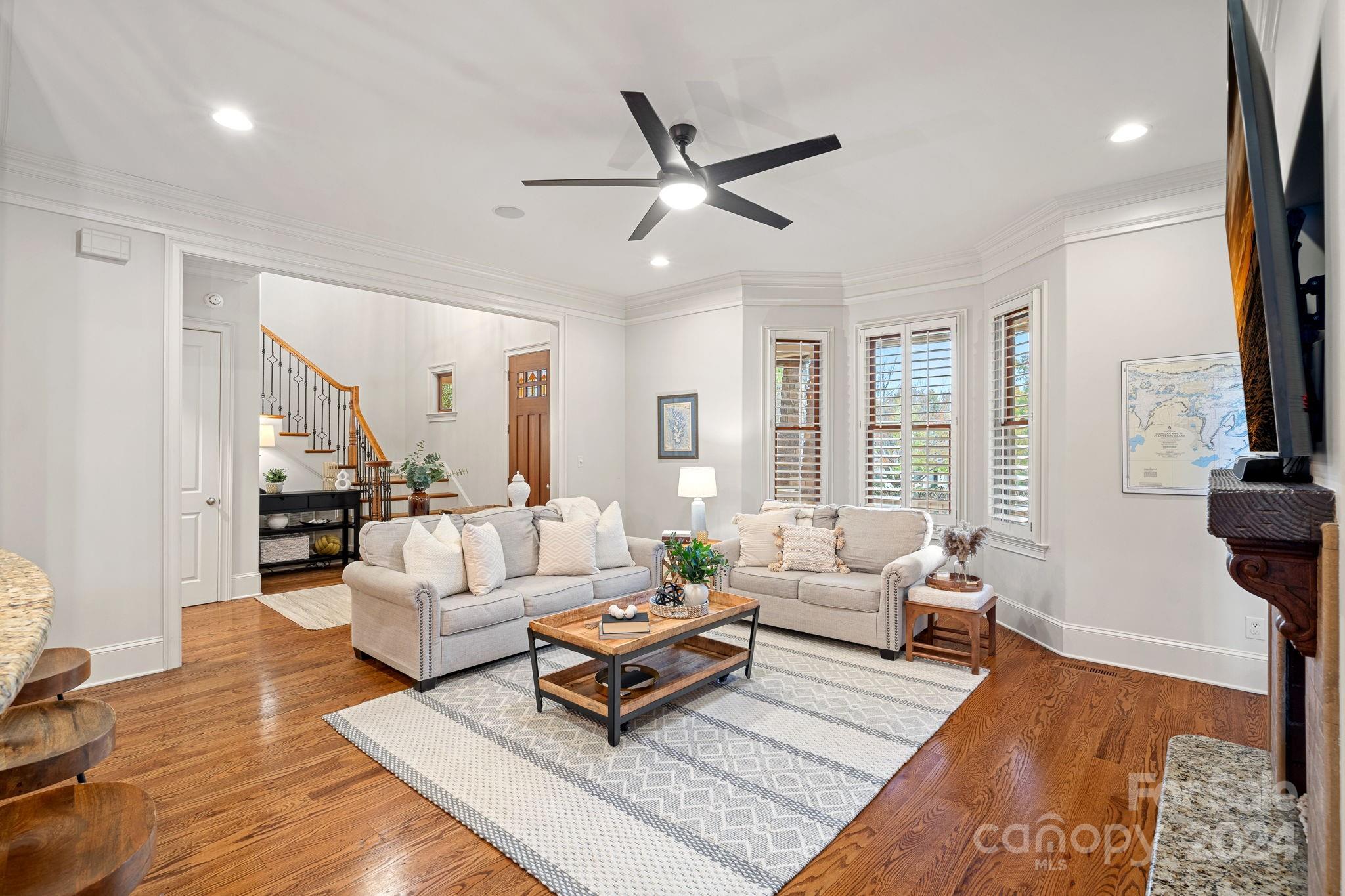 143 Cape Cod Way