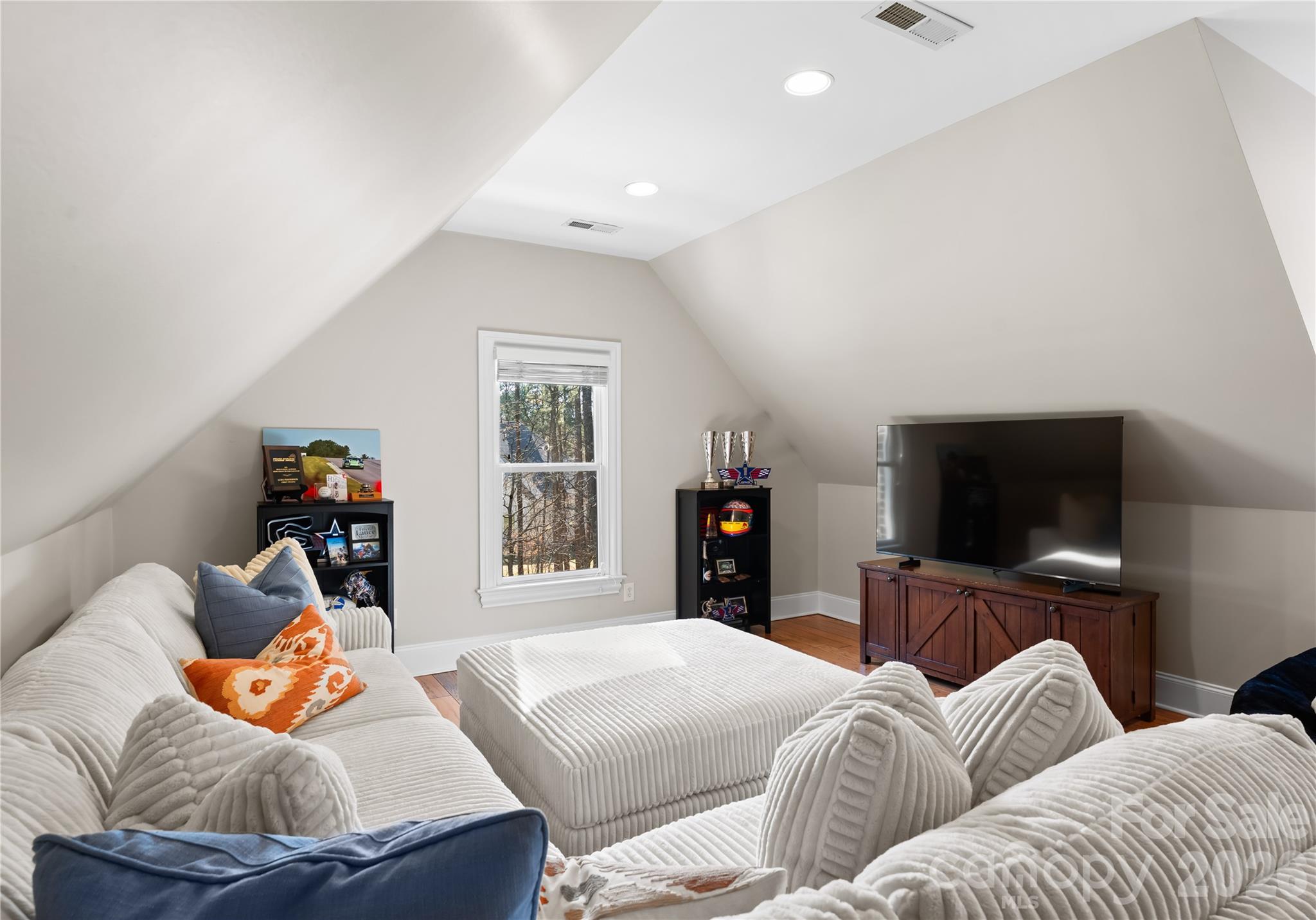 106 Gammon Point Court