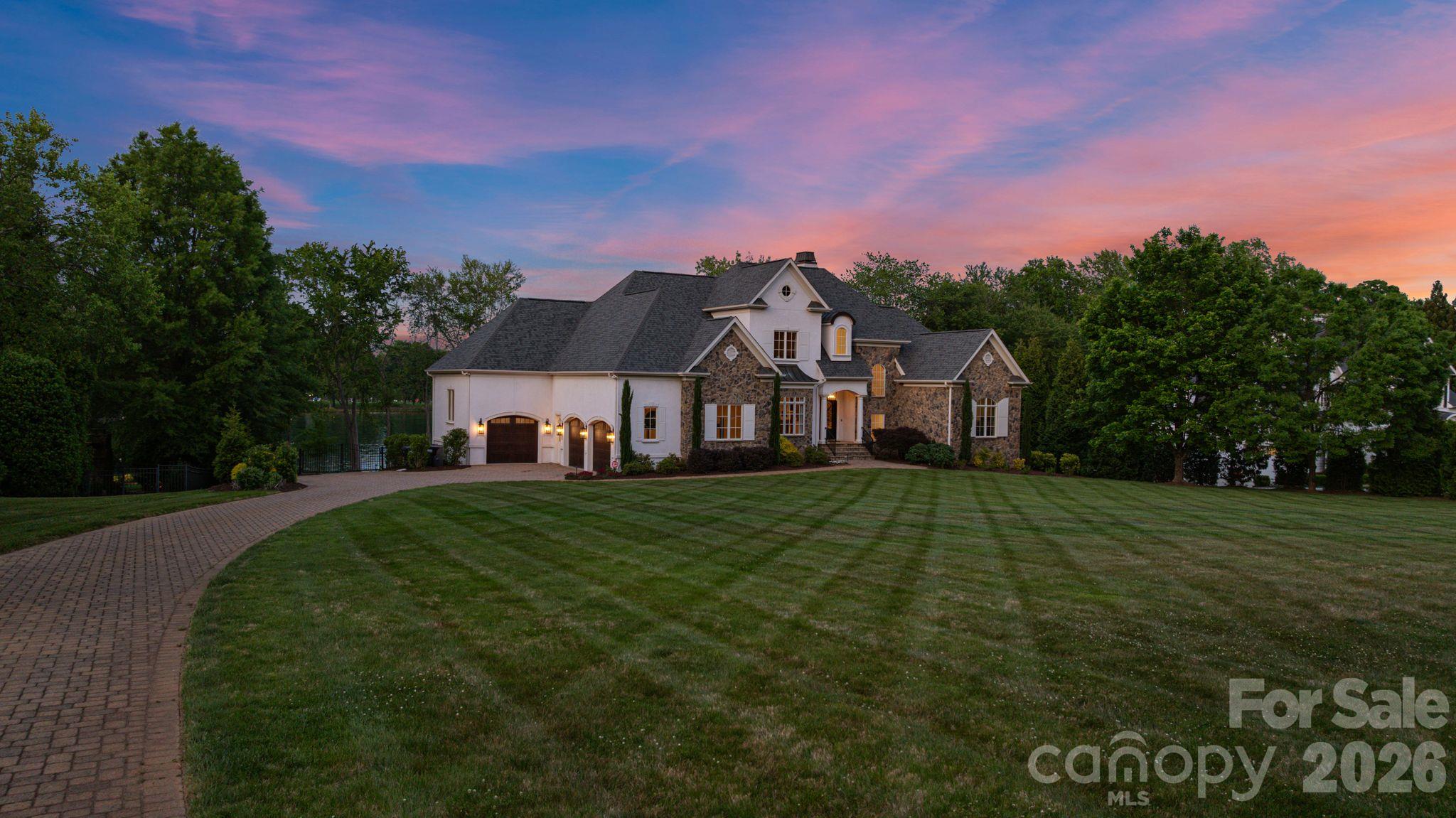 114 Cape Cod Way