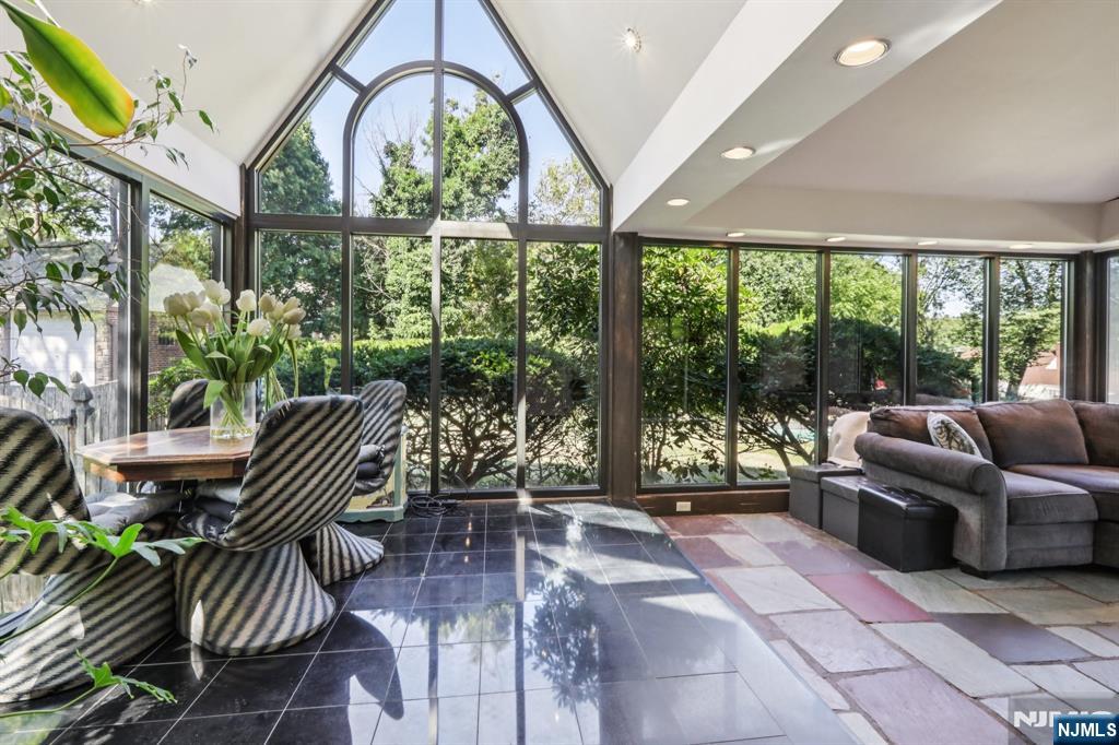 27 Johnson Avenue