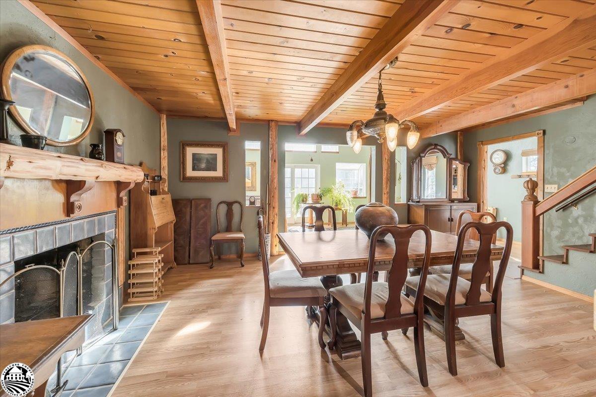16538 Creekside