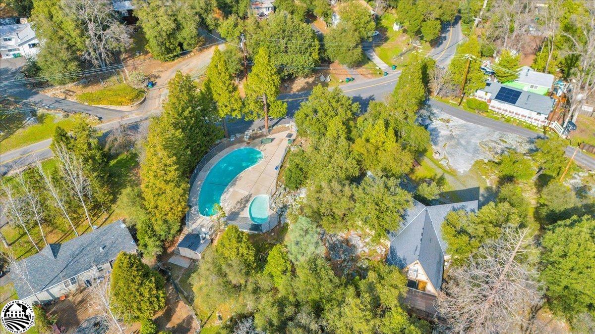 16538 Creekside
