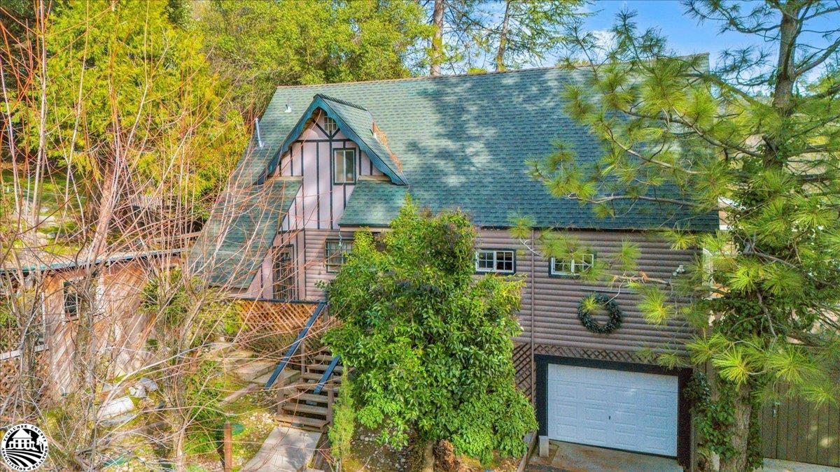 16538 Creekside