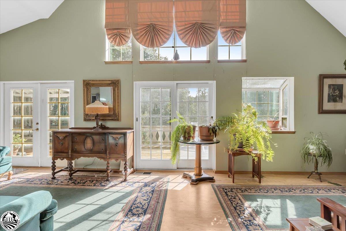 16538 Creekside