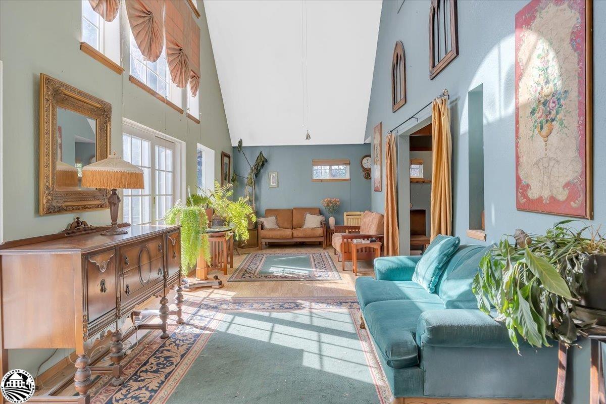 16538 Creekside