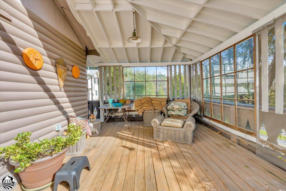 16538 Creekside