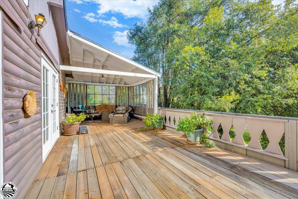 16538 Creekside
