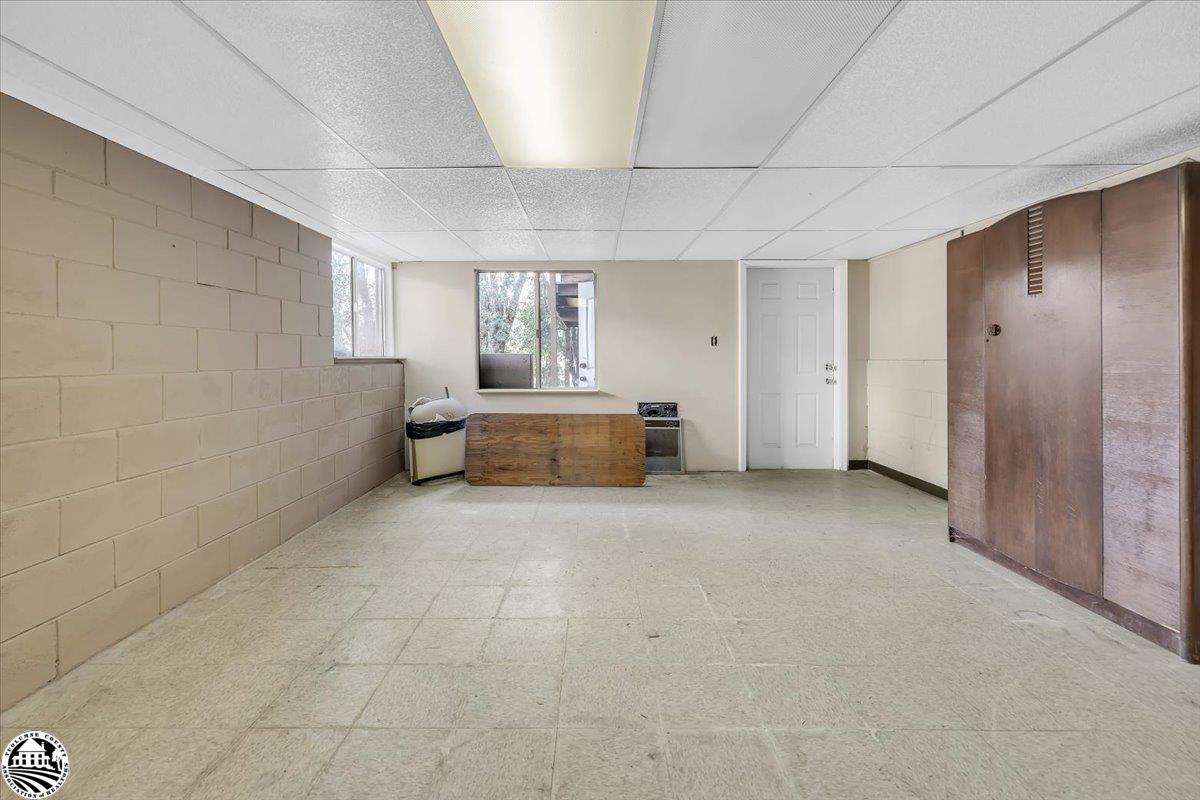 16538 Creekside