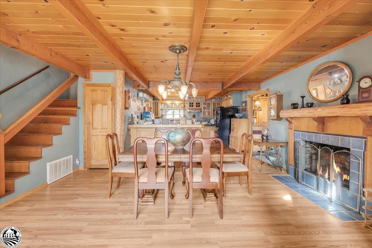 16538 Creekside