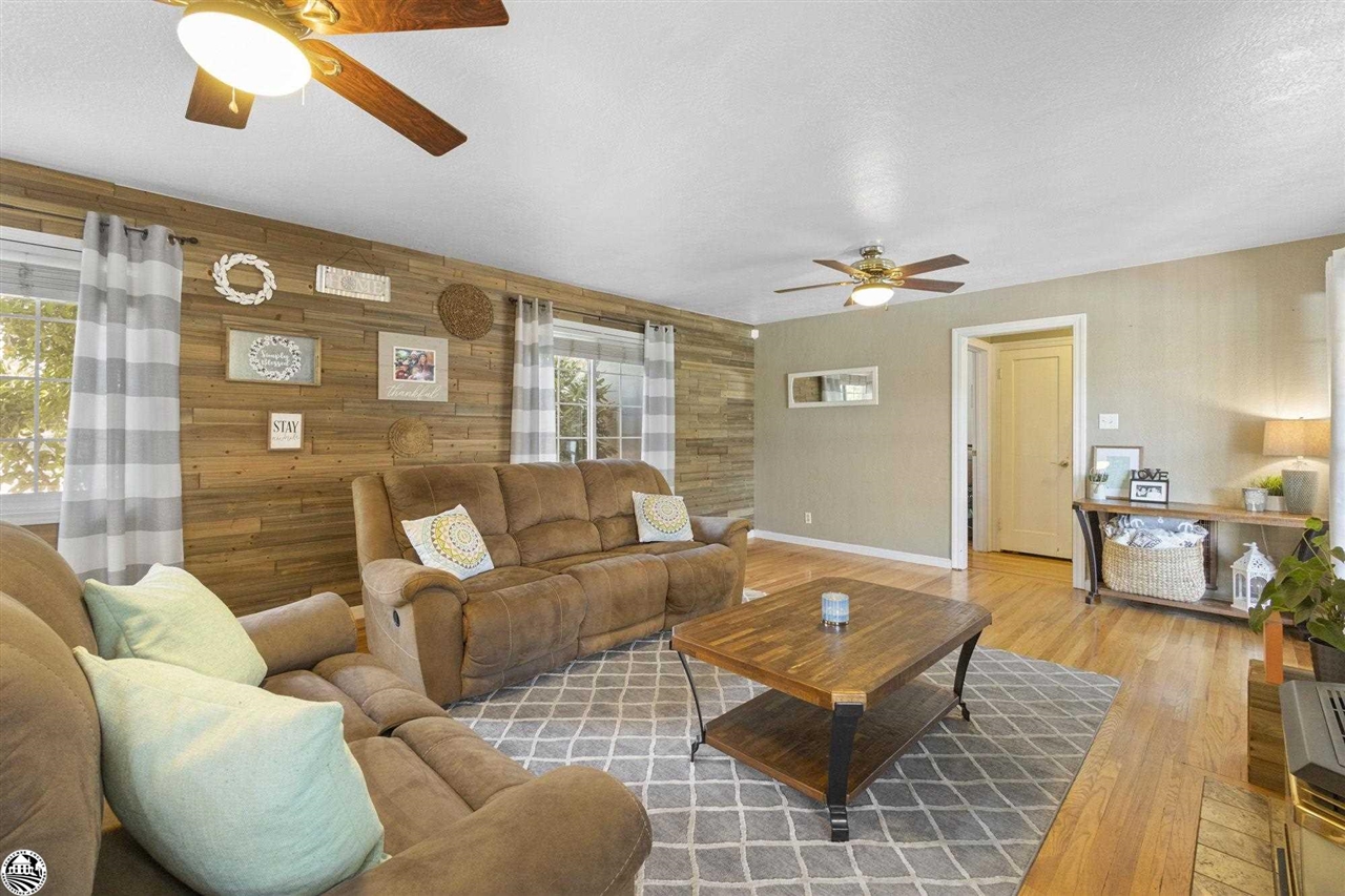 11245 Circle Dr.