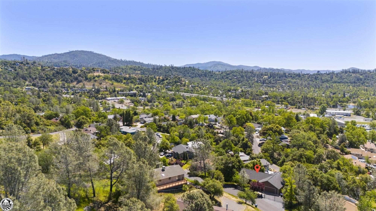17313 Valley Oak