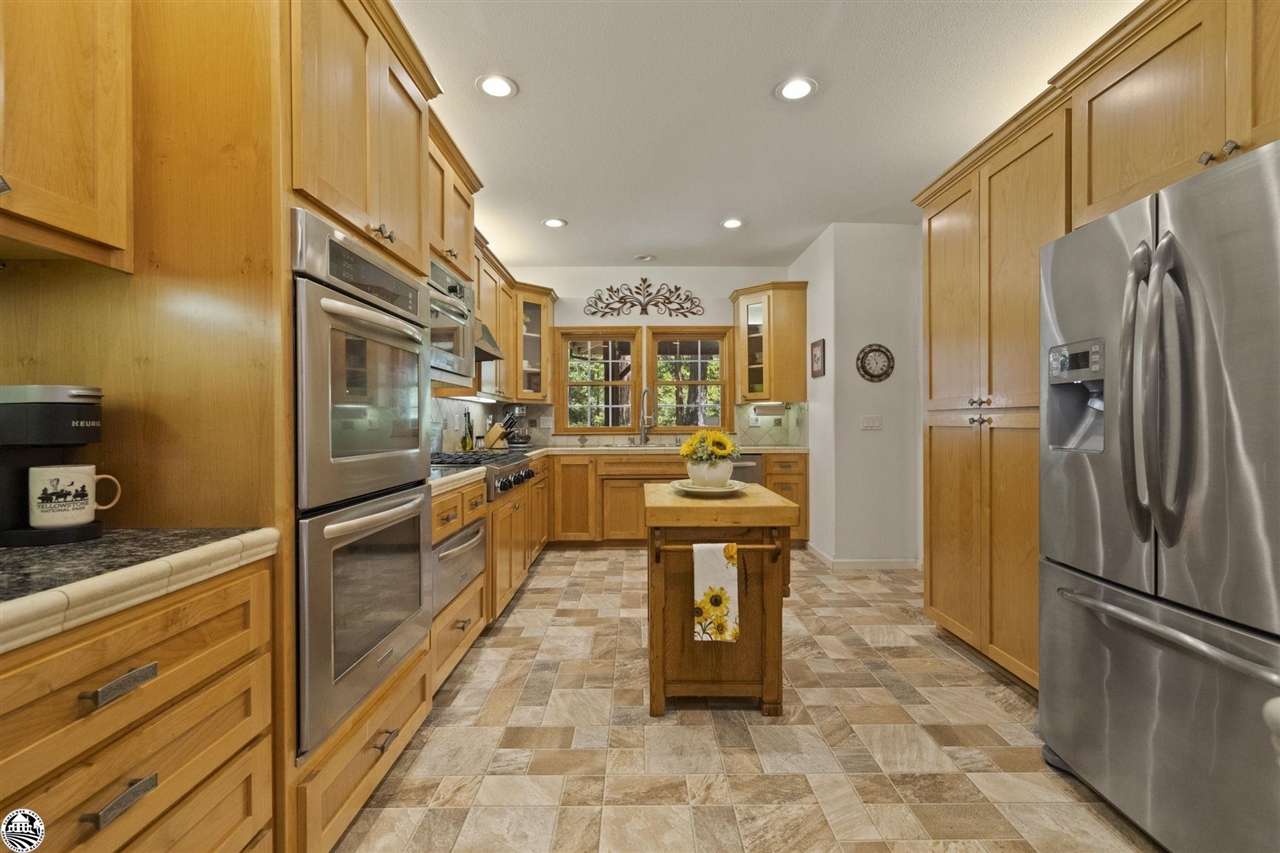 24100 White Fir Dr.